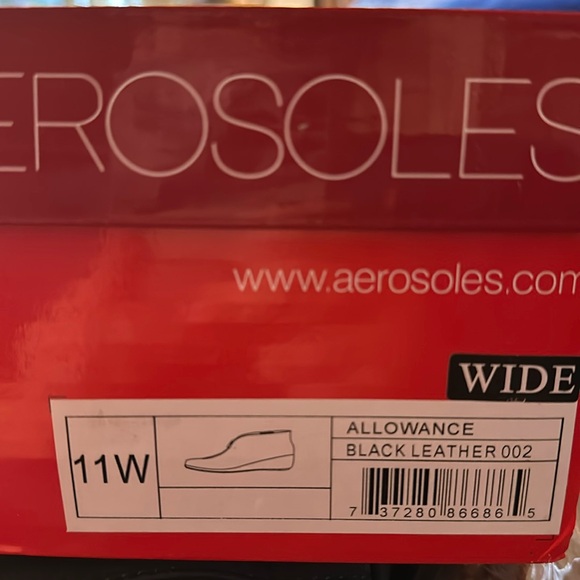 Aerosoles booties in the style allowance Size 11w - Picture 7 of 7